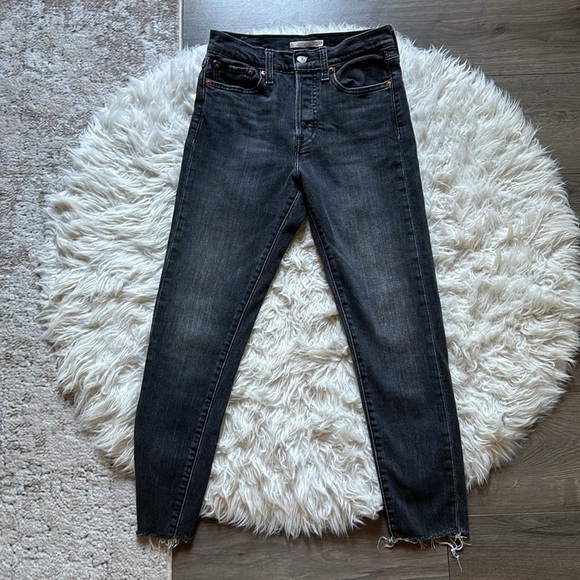 Levi’s Wedgie Skinny Jeans - Picture 4 of 9